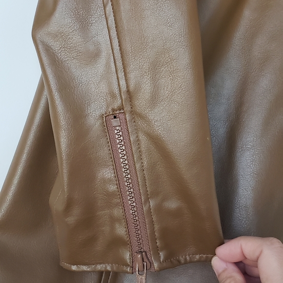 Laura Petite Collection Nuage Faux Jacket - Picture 11 of 13